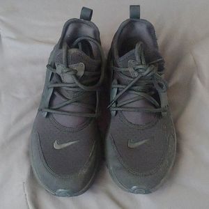 Nike youth sneakers